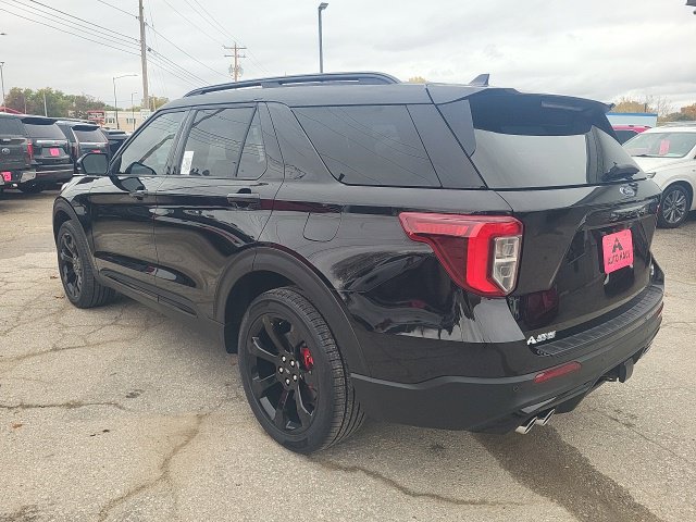 Used 2023 Ford Explorer ST w/ Technology Package AWD/4WD image 6
