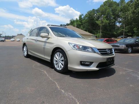 Used 2015 Honda Accord EX-L image 3