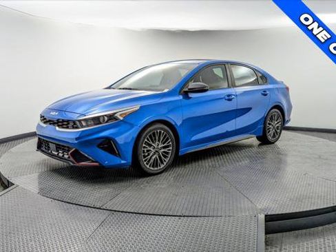 Used 2023 Kia Forte GT-Line w/ GT-Line Premium Package image 2