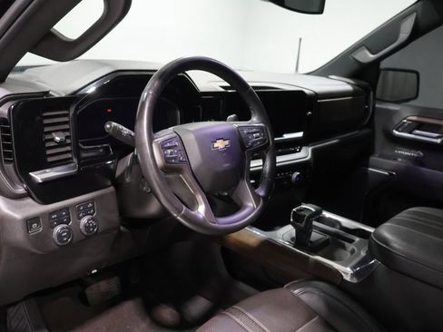 Used 2023 Chevrolet Silverado 1500 High Country AWD/4WD image 17
