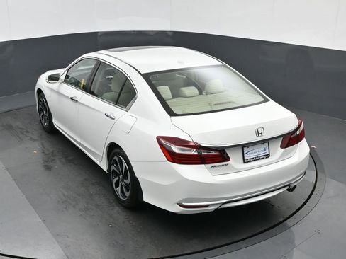 Used 2016 Honda Accord EX image 52