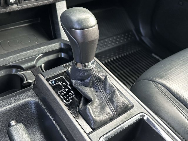 Used 2019 Toyota Tacoma TRD Sport AWD/4WD image 16