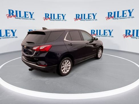 Used 2020 Chevrolet Equinox LT w/ Driver Convenience Package image 8