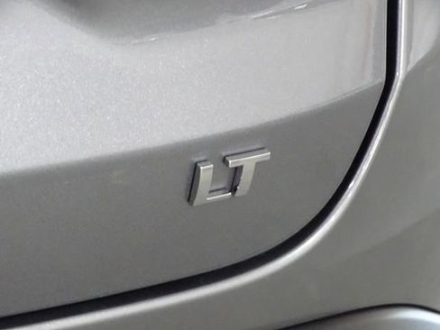 Used 2024 Chevrolet Trax LT image 41