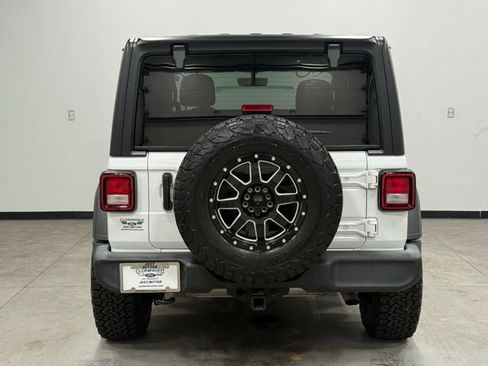 Used 2021 Jeep Wrangler Sport S image 10