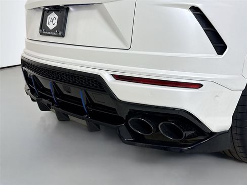 Used 2021 Lamborghini Urus image 40