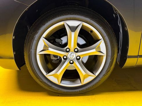 Used 2014 Toyota Venza XLE image 10