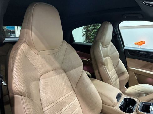 Used 2021 Porsche Cayenne Coupe AWD/4WD image 48