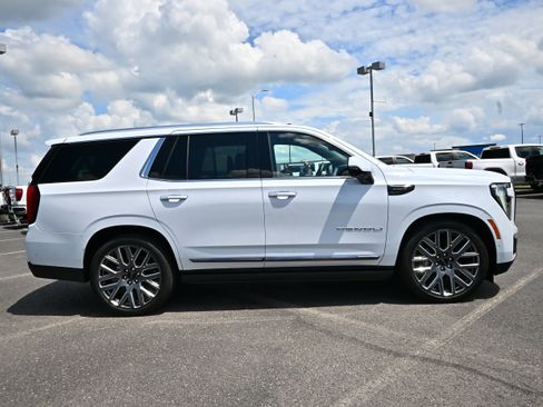 Used 2026 GMC Yukon Denali Ultimate AWD/4WD image 5