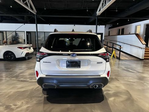 Used 2025 Subaru Forester Limited w/ Popular Package AWD/4WD image 4