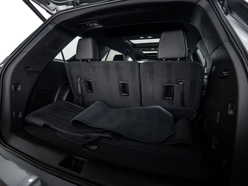 Used 2023 Chevrolet Traverse Premier image 20