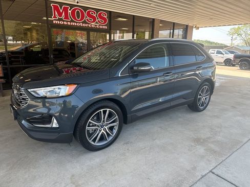 Used 2019 Ford Edge Titanium w/ Class II Trailer Tow Package AWD/4WD image 1