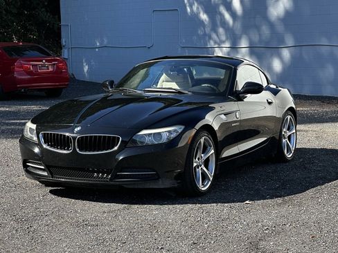 Used 2011 BMW Z4 sDrive30i image 3