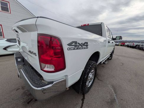 Used 2016 RAM 2500 Tradesman w/ Chrome Appearance Group AWD/4WD image 9