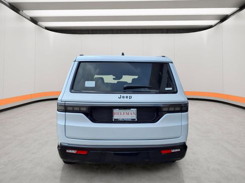 New 2026 Jeep Grand Wagoneer 2WD image 5