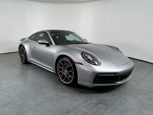 Used 2024 Porsche 911 Carrera S RWD image 9