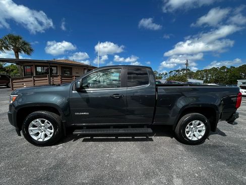 Used 2018 Chevrolet Colorado LT w/ LT Convenience Package RWD image 12