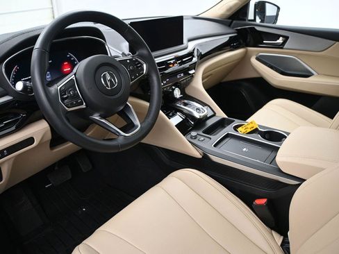 Used 2025 Acura MDX SH-AWD image 2
