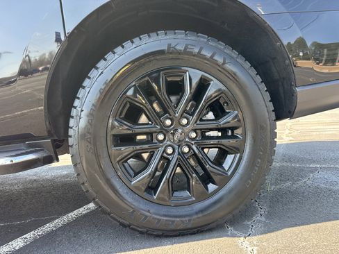 Used 2022 Ford Expedition Max XLT image 20