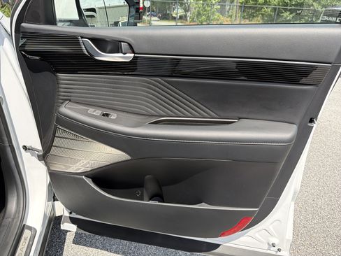 Used 2025 Hyundai Palisade Calligraphy AWD/4WD image 17