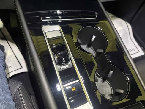 Certified 2024 Volkswagen Atlas Cross Sport SE image 34