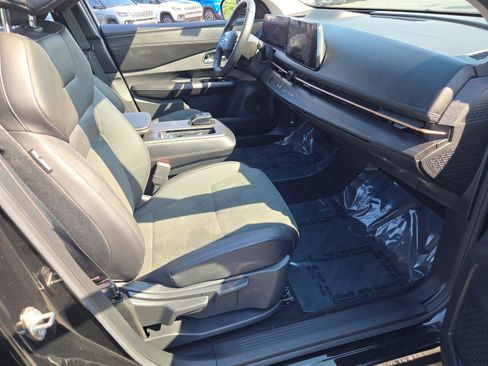 Used 2023 Nissan Ariya FWD image 16