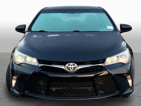 Used 2017 Toyota Camry SE FWD image 4