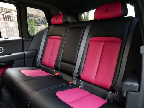 New 2026 Rolls-Royce Cullinan AWD/4WD image 8