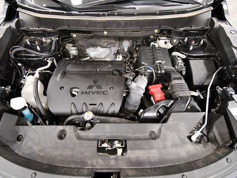 Used 2024 Mitsubishi Outlander Sport SE AWD/4WD image 12