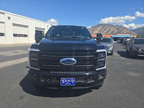 Used 2025 Ford F350 Platinum AWD/4WD image 2