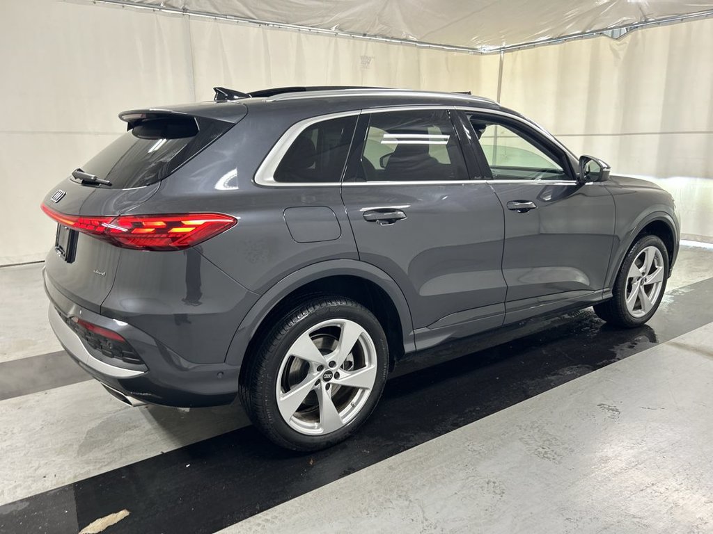 Used 2025 Audi Q5 Premium Plus w/ Premium Plus AWD/4WD image 2