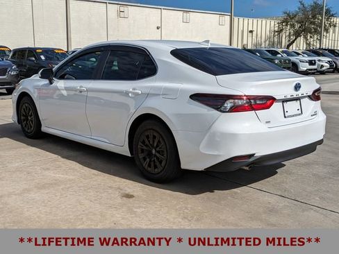Used 2022 Toyota Camry LE image 8