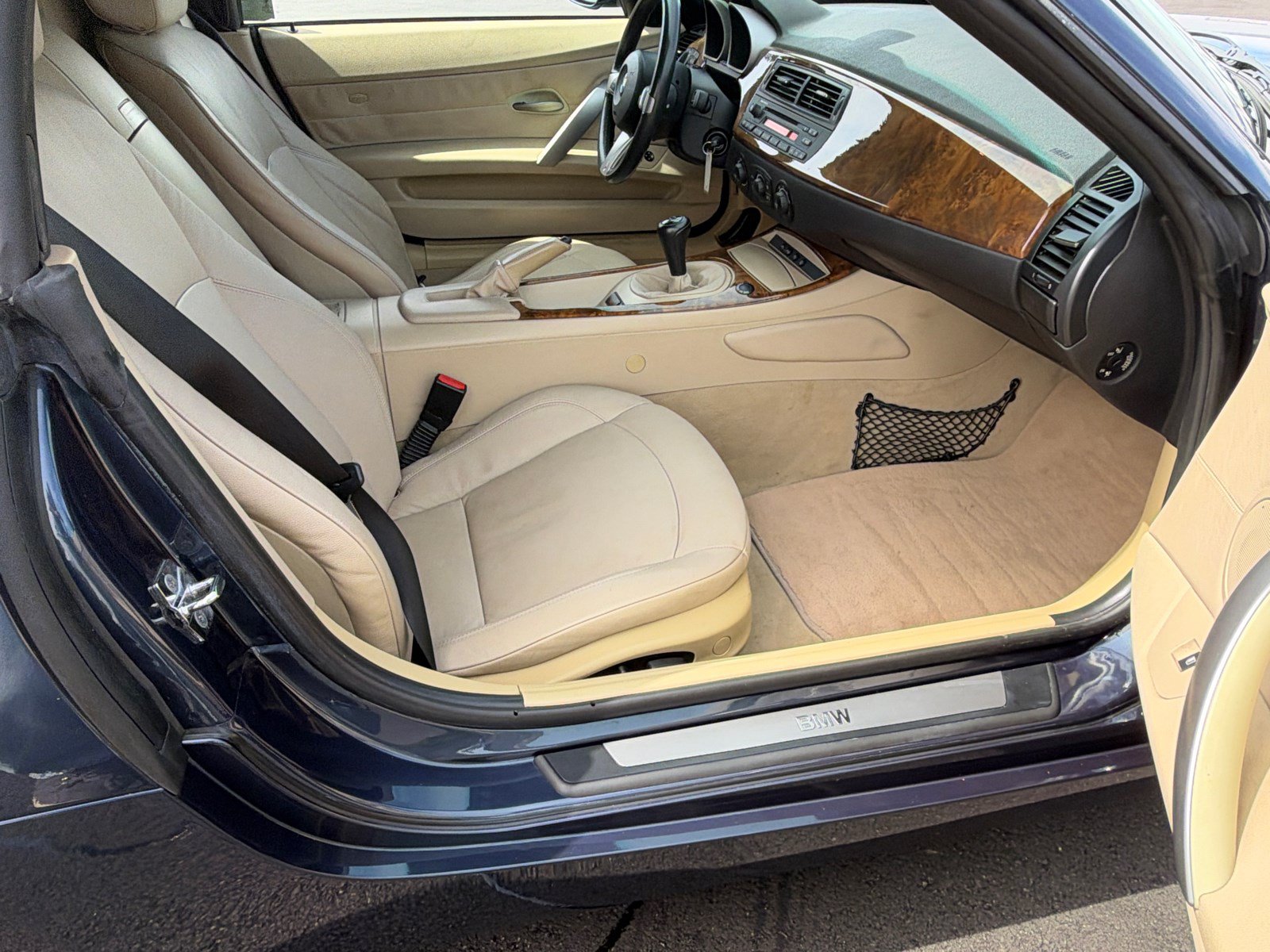 Used 2005 BMW Z4 2.5i RWD image 13
