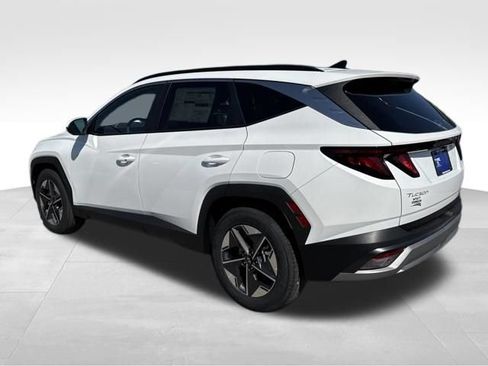 New 2026 Hyundai Tucson SEL FWD image 2
