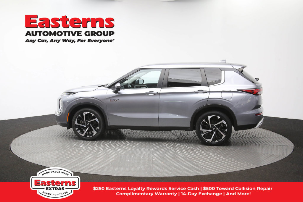 Used 2023 Mitsubishi Outlander SE AWD/4WD image 62