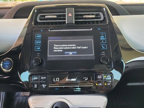 Used 2017 Toyota Prius Two FWD image 36