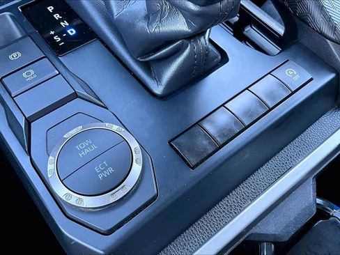 Used 2024 Toyota Tacoma SR5 image 32