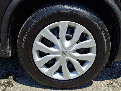 Used 2015 Nissan Rogue S AWD/4WD image 8