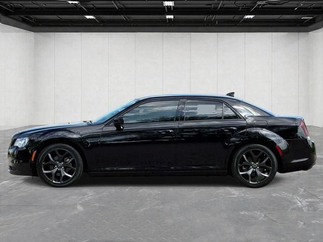 Certified 2023 Chrysler 300 Touring w/ Sport Appearance Package RWD image 2