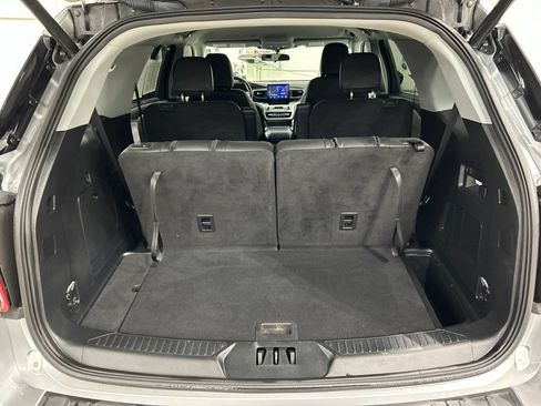 Certified 2023 Ford Explorer XLT w/ Equipment Group 202A AWD/4WD image 27