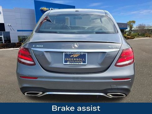 Used 2017 Mercedes-Benz E 300 4MATIC image 24