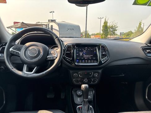 Used 2018 Jeep Compass Limited w/ Navigation Group AWD/4WD image 34