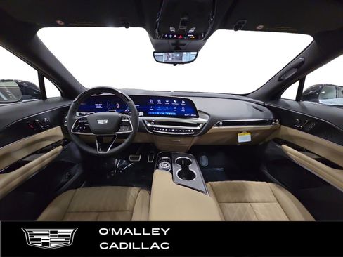 New 2026 Cadillac Lyriq Signature Luxury image 14