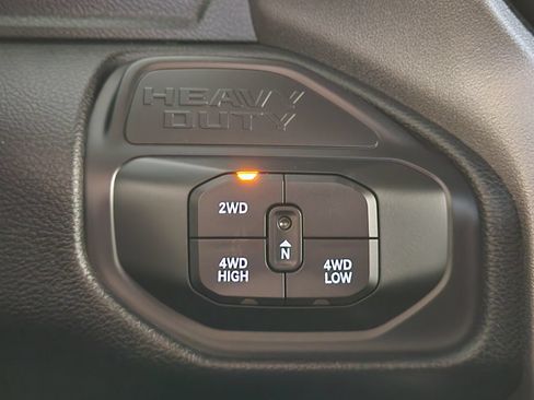 New 2026 RAM 3500 Laramie AWD/4WD image 17
