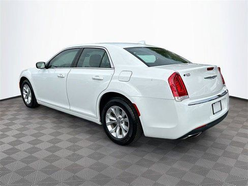 Certified 2023 Chrysler 300 Touring image 5