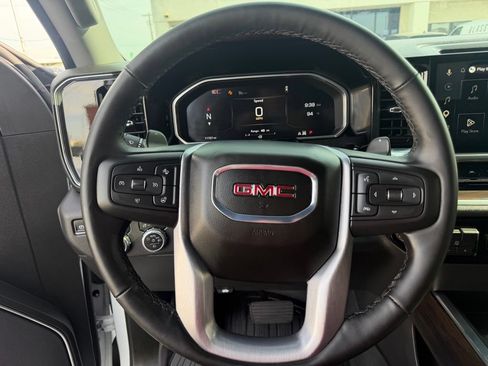 Used 2026 GMC Sierra 1500 SLT w/ SLT Premium Plus Package AWD/4WD image 32