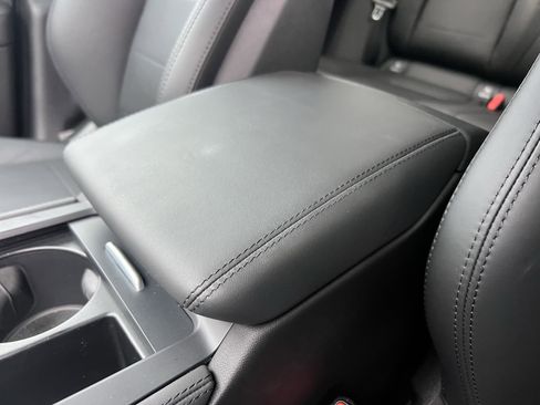 Certified 2024 Jaguar F-PACE SVR image 30