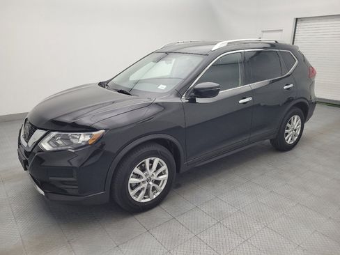 Used 2019 Nissan Rogue SV FWD image 2