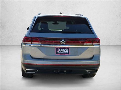 Used 2024 Volkswagen Atlas SE w/ Black Wheel Package FWD image 6
