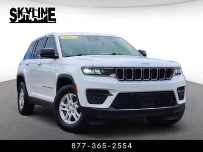 Used 2023 Jeep Grand Cherokee Laredo